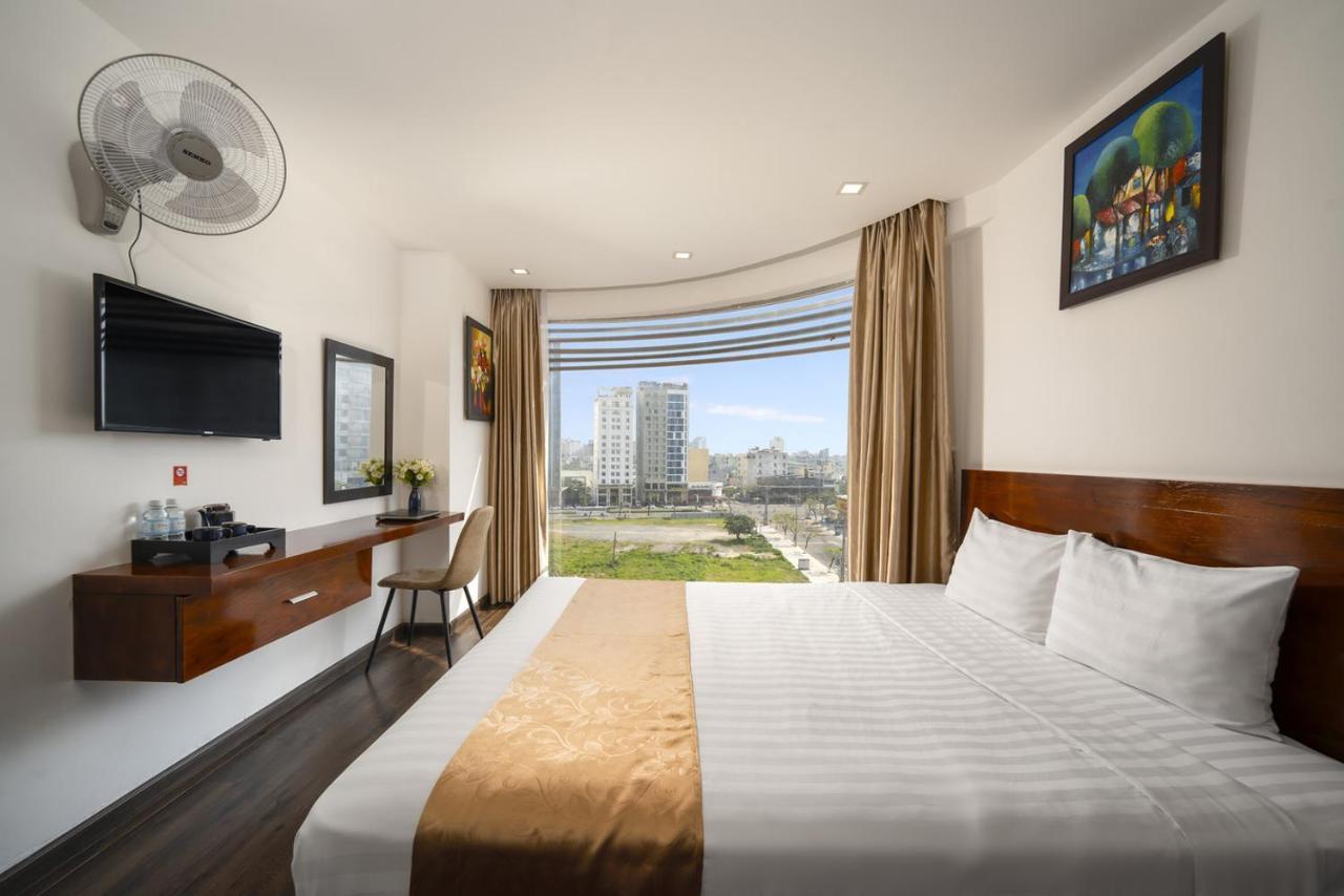 Waikiki Beach Hotel Da Nang Exterior photo