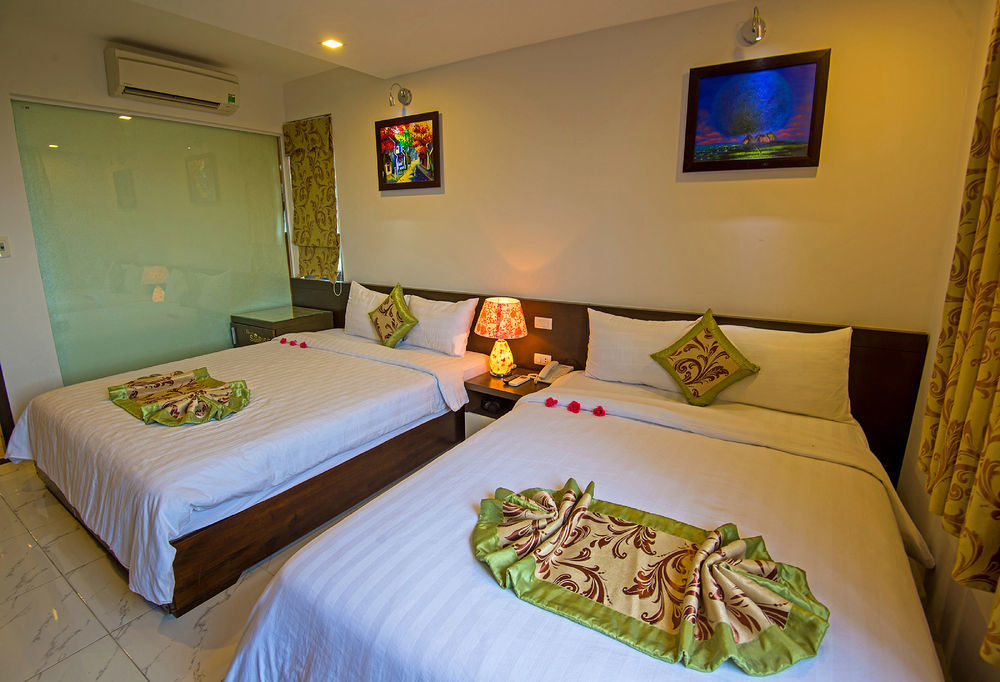 Waikiki Beach Hotel Da Nang Exterior photo